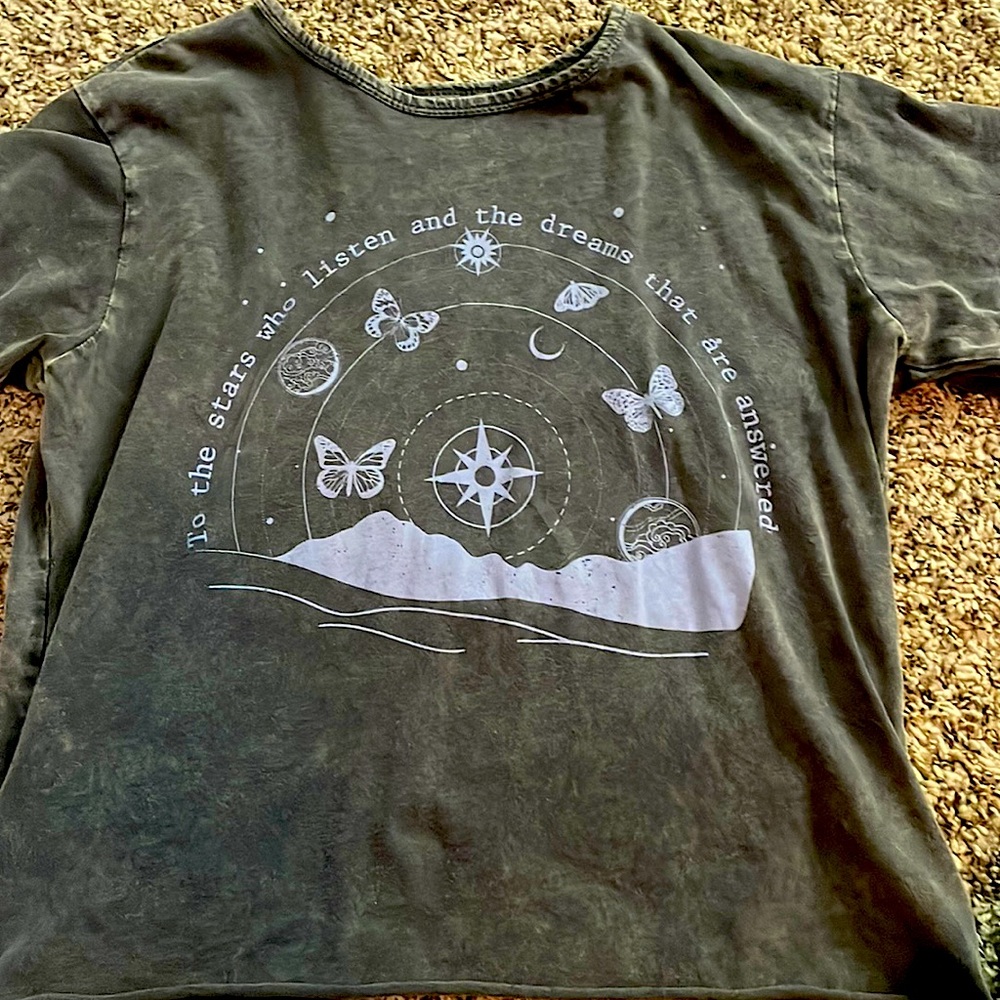 The shirt brand is caution to the wind size women’s small
